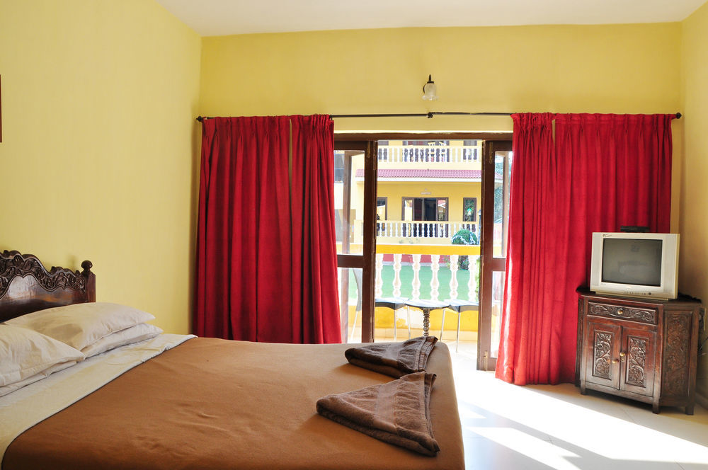 Marina Bay Beach Resort Candolim Eksteriør bilde