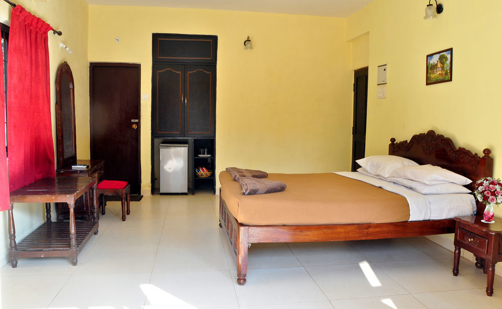 Marina Bay Beach Resort Candolim Eksteriør bilde