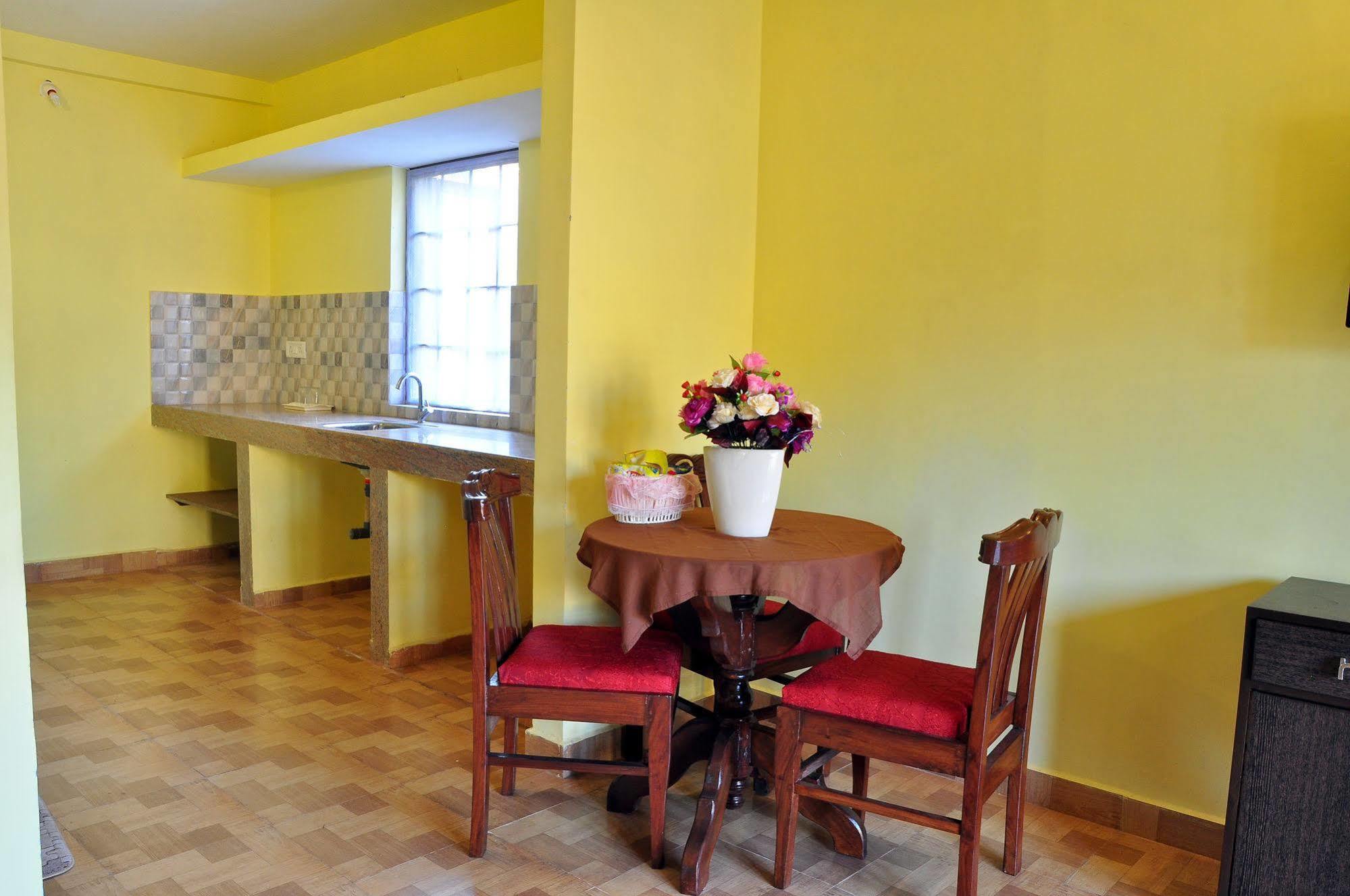 Marina Bay Beach Resort Candolim Eksteriør bilde