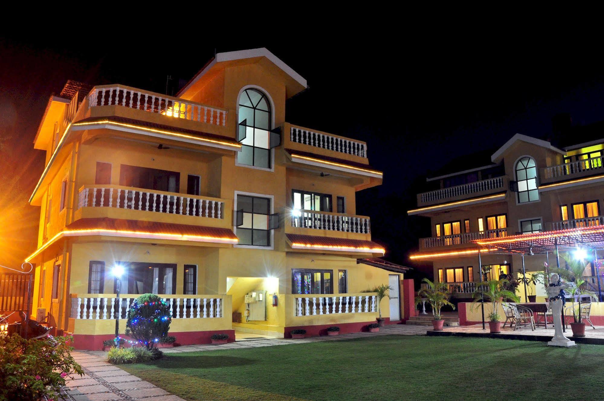 Marina Bay Beach Resort Candolim Eksteriør bilde