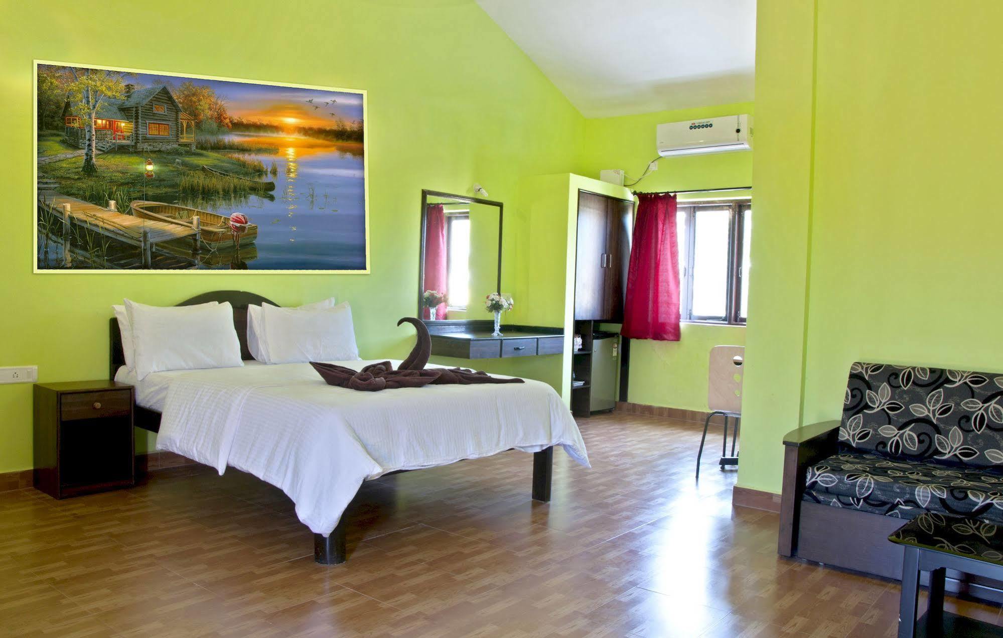 Marina Bay Beach Resort Candolim Eksteriør bilde
